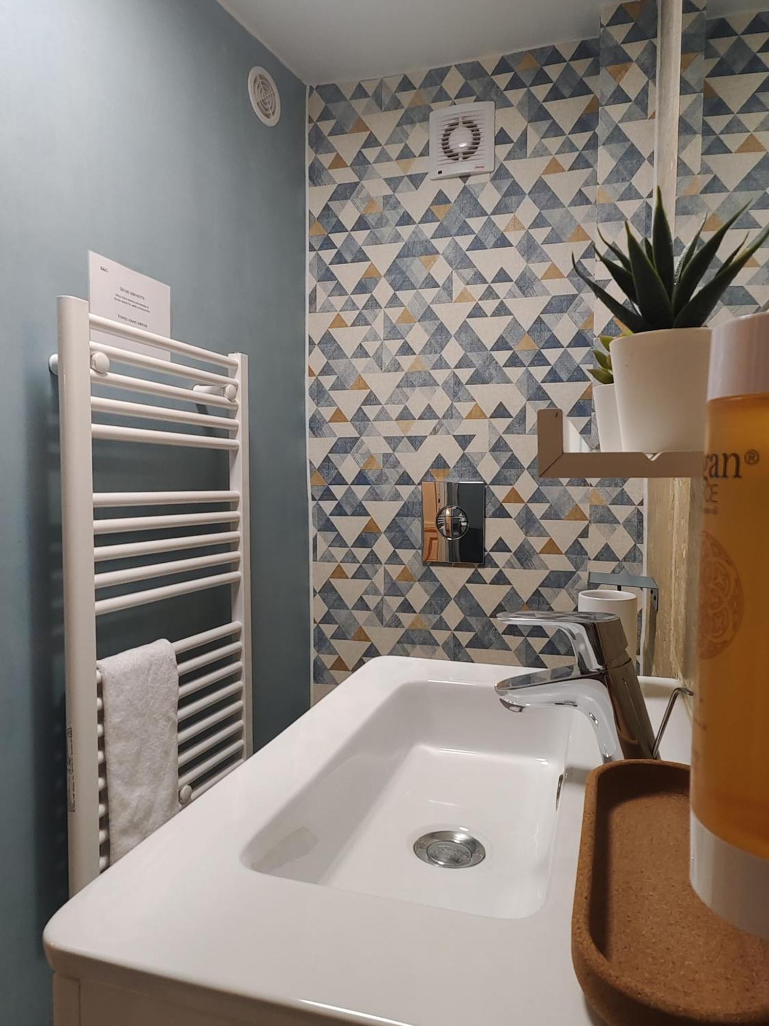 Apartmán Studio Lumineux Et Fleuri Idealement Situe Caen Exteriér fotografie